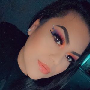 Meet your Posher, Liz